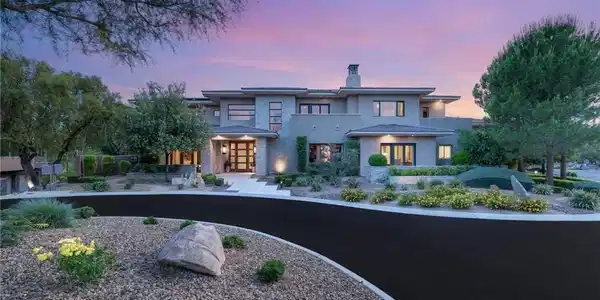 11 Misty Peaks Court