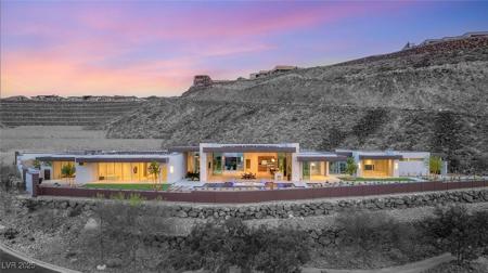 3 Horseshoe Rock Court