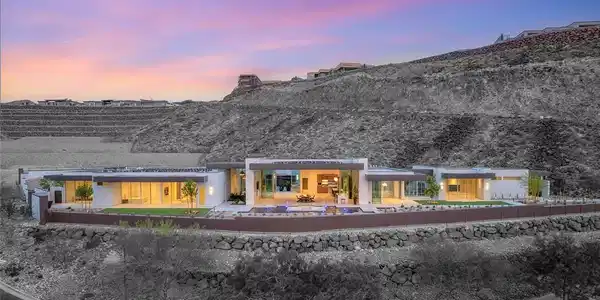 3 Horseshoe Rock Court