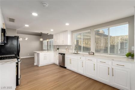 8190 Fox Tail Way