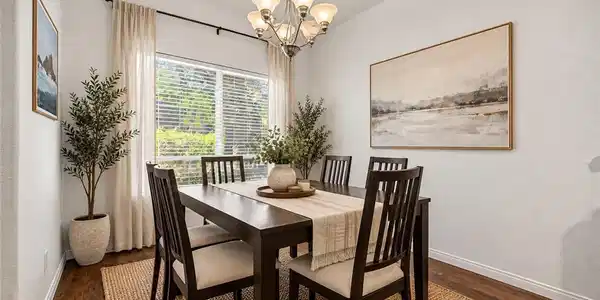 Image 4: Virtually Staged
Rich hardwood flooring complemen