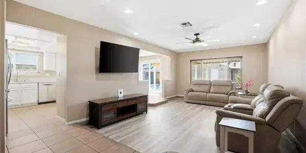 Image 4: Living Room with brand new LVP Flooring and mounte