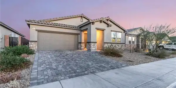 3540 Valley Lily Street