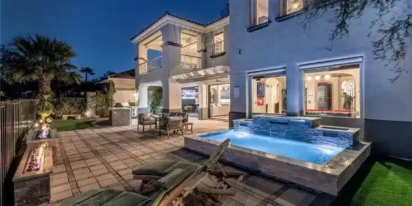 Image 3: Nightly beauty with 3 tier staggered fire pit wate
