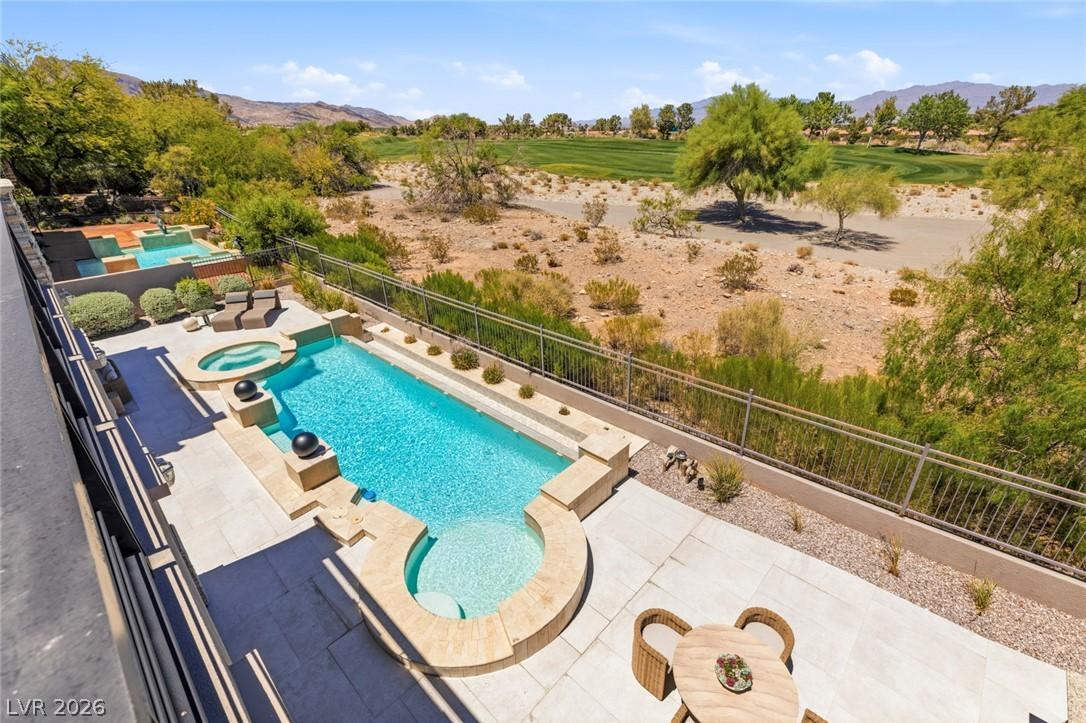 Image 1: Modern Custom Estate on TPC Las Vegas Fairway
Sum