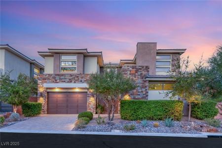 16 Garden Shadow Lane