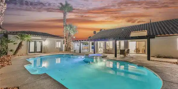 3701 N Torrey Pines Drive