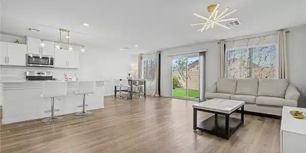 804 Rancho Sedona Avenue