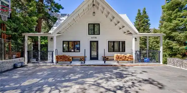 4778 Knotty Pine Way