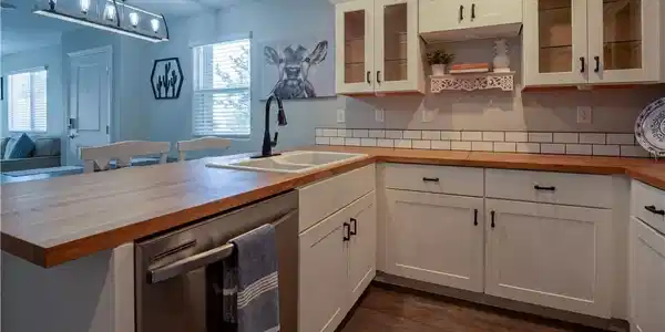 Image 3: Culinary aspirations come alive in this kitchen fe