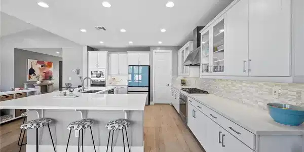 8440 Footpath Street