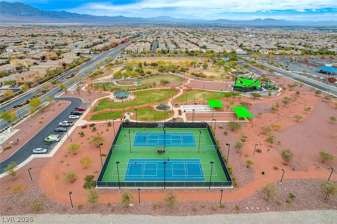 Image 3: Experience vibrant community living with tennis co
