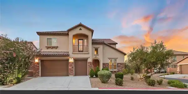 7148 White Bloom Avenue