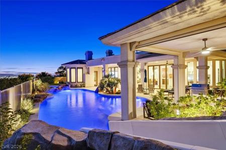 19 Club Vista Drive