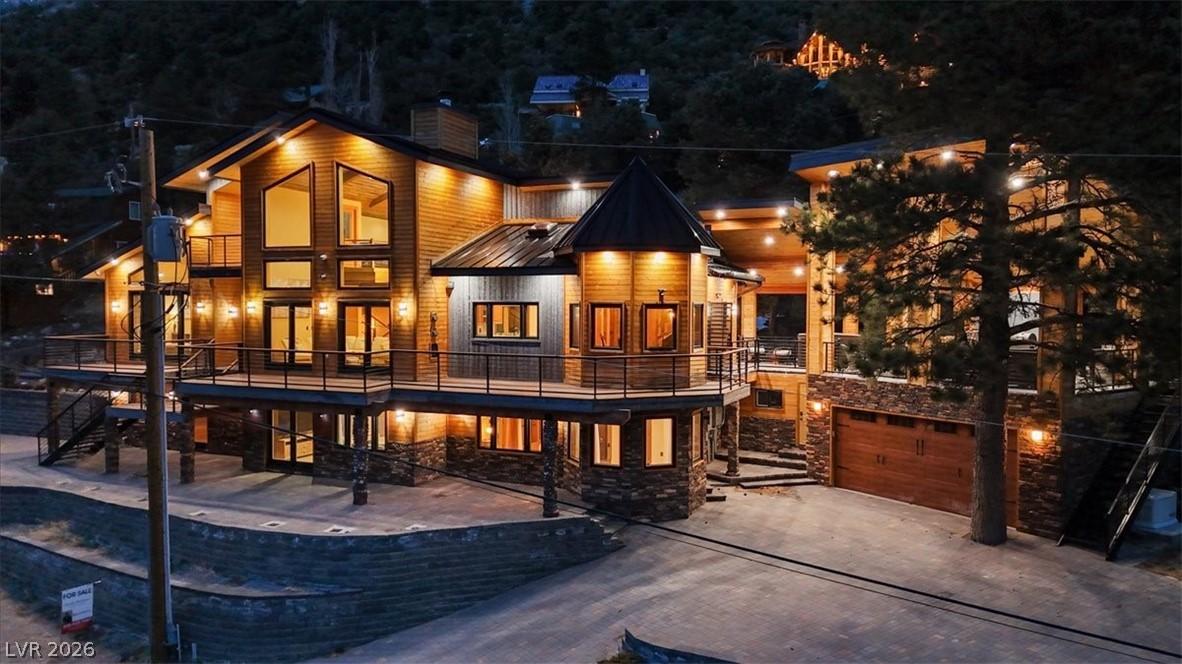 Image 1: This magnificent residence features elegant balcon