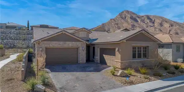2931 Raywood Ash Drive