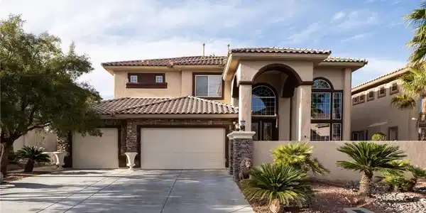 5210 Villa Dante Avenue