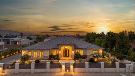 3041 E Serene Avenue