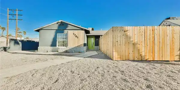 1701 Canosa Avenue
