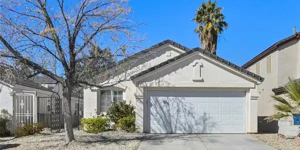 4217 Village Hills Street