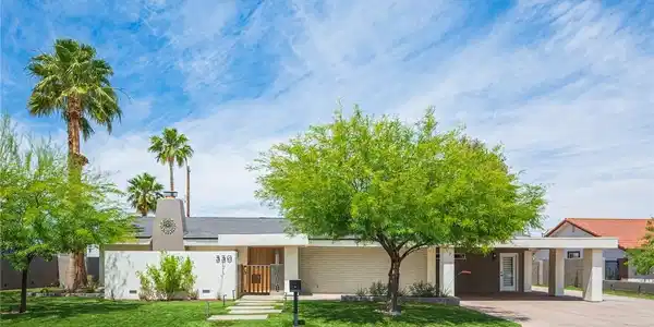 330 E Country Club Drive