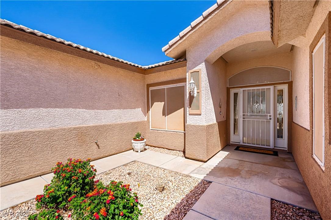 Image 3: Front House Entry