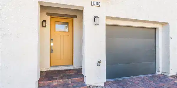 Image 2: Front Entry and Garage