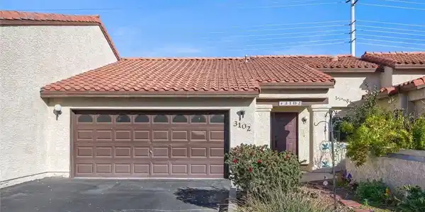 3102 La Mancha Way