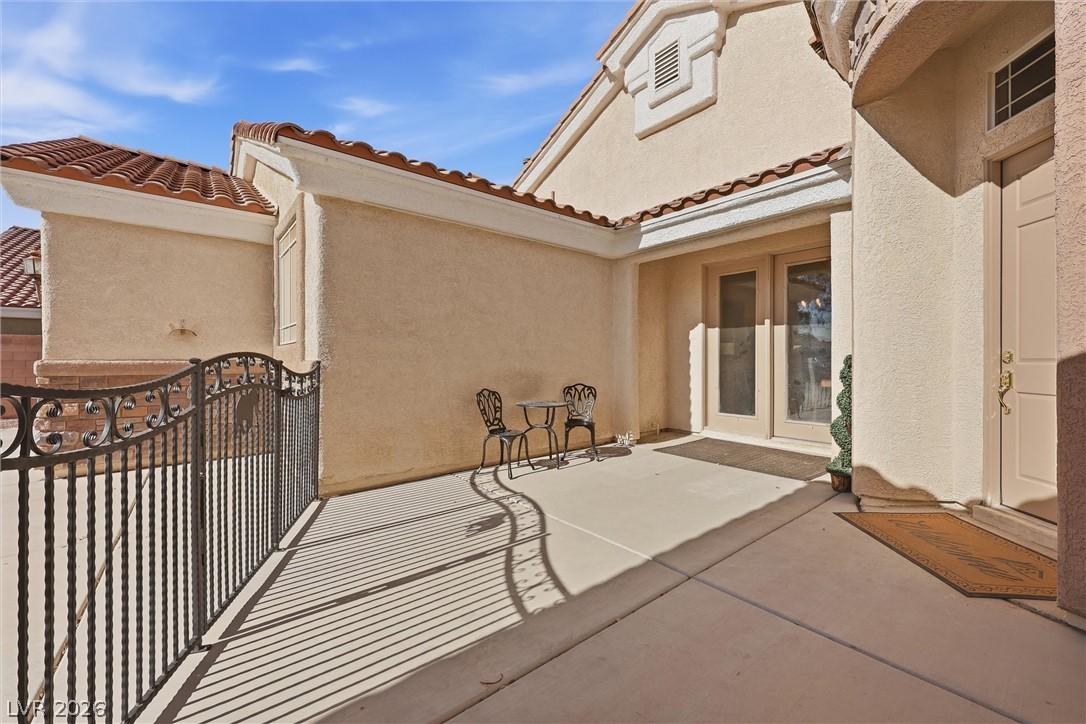 Image 3: This charming outdoor area offers a tranquil spot