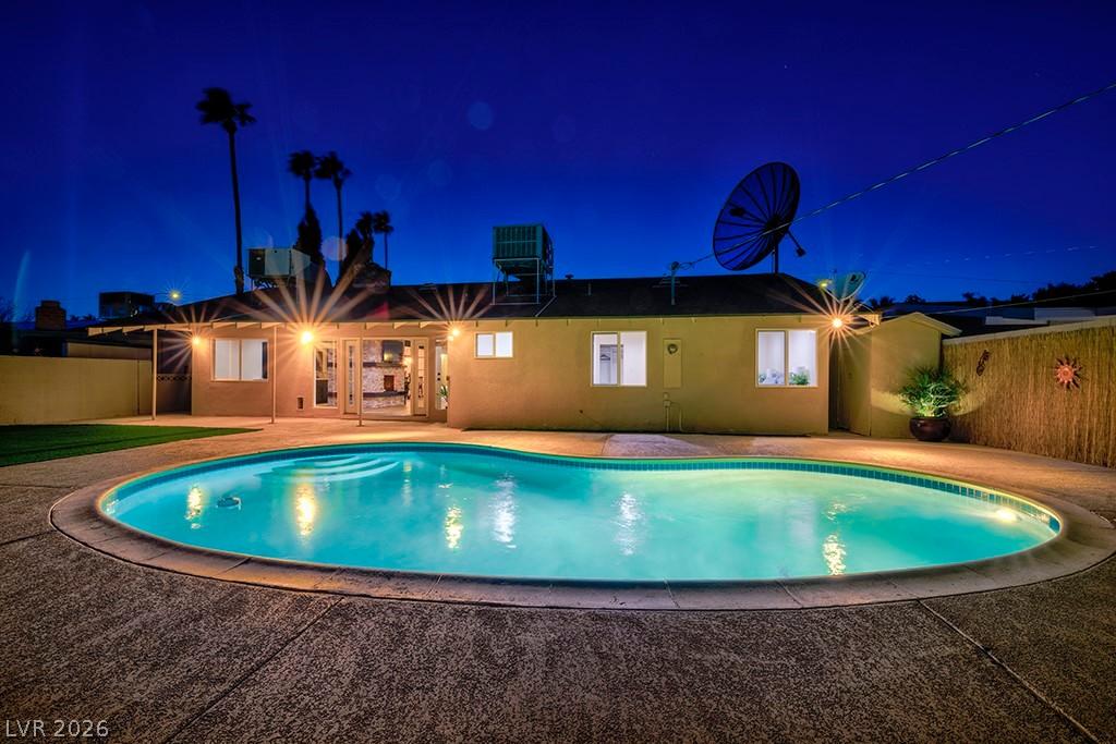 Image 2: Sparkling Pool