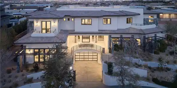 6 Bright Hollow Court