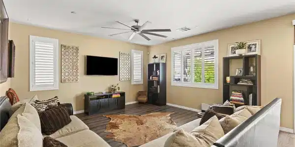 Image 3: Relax in this inviting living area featuring beaut