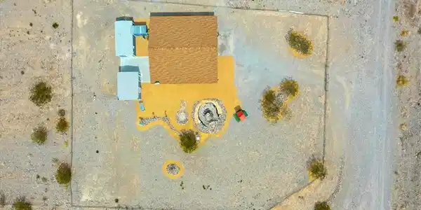 Image 4: Overview of rural landscape featuring a desert lan