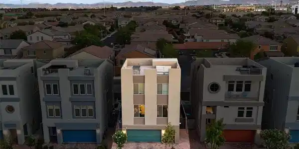 8055 Haywood Estate Avenue