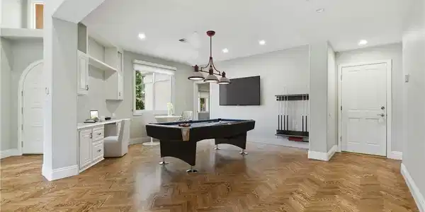 8215 Round Hills Circle