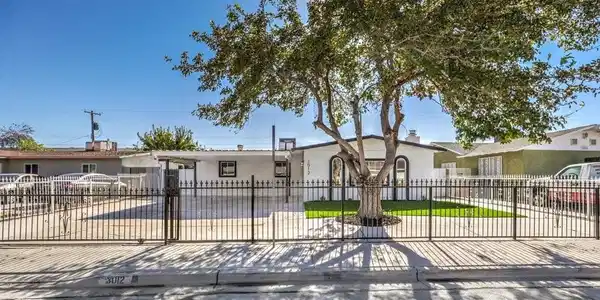 3012 Holly Hill Avenue