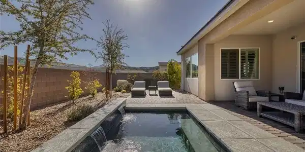 12 Hilltop Crest Street