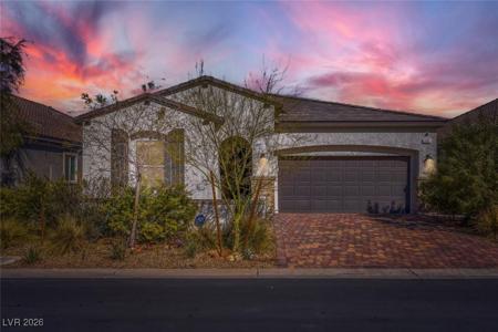 12 Tatahatso Point Street