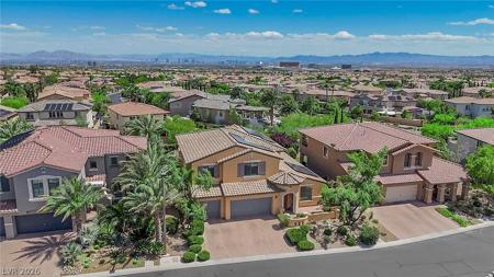 608 Highland Bluff Way
