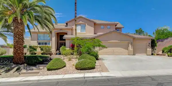 6986 Oakleigh Drive