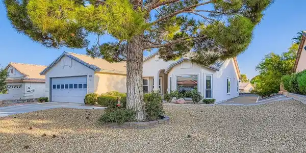 5021 Cliffrose Drive