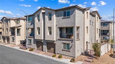 6936 Skyline Blue Street