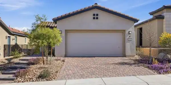 58 Lake Bluff Court