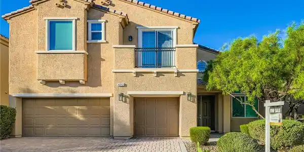 4212 Hawks Glide Avenue