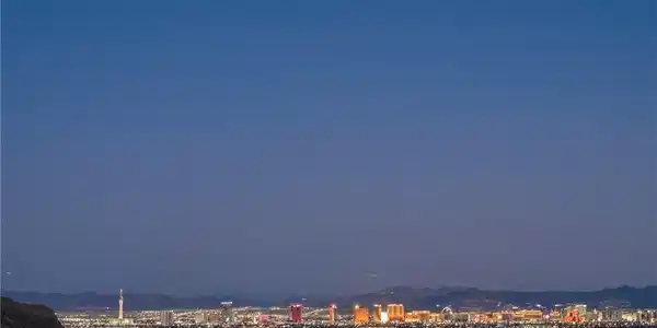 4564 Amazing View Street
