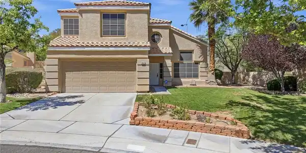 2421 Bloomington Drive
