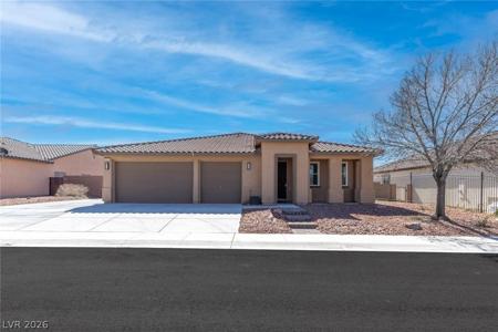 5761 E Badlands Lane