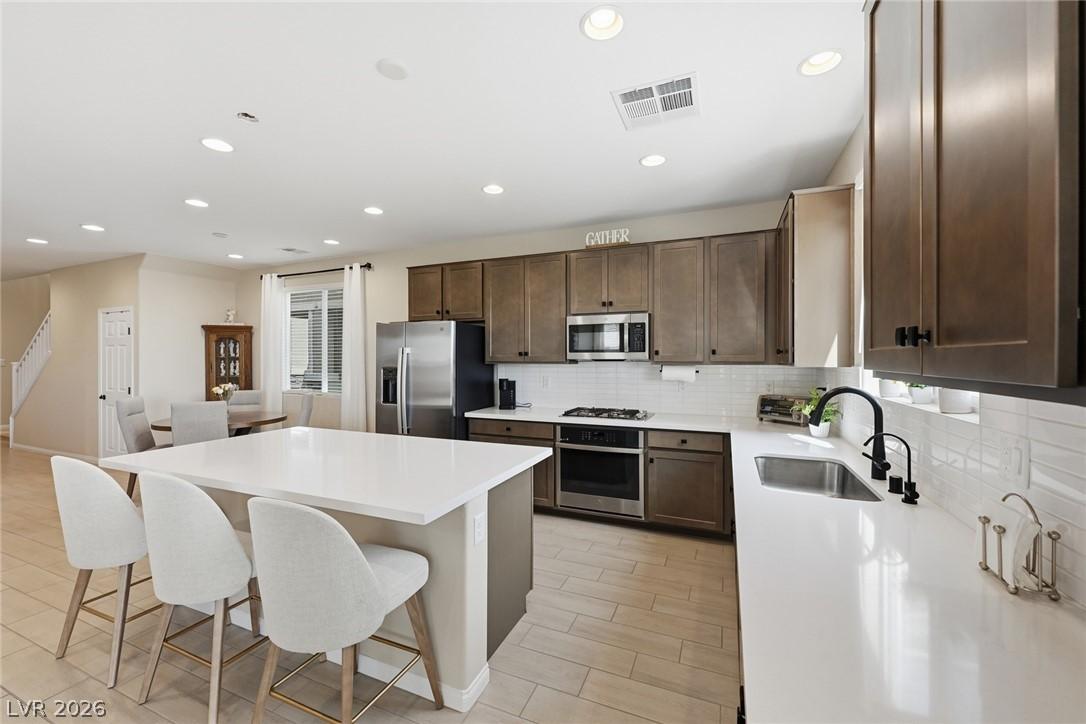 Image 3: All Modern Kitchen with Island