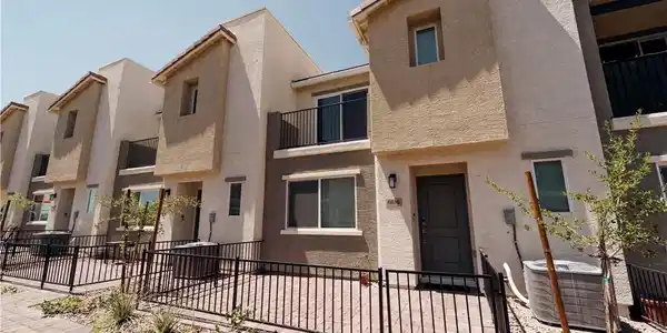 6816 Citron Mist Court