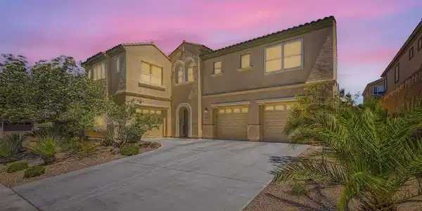 2752 Kilwinning Drive